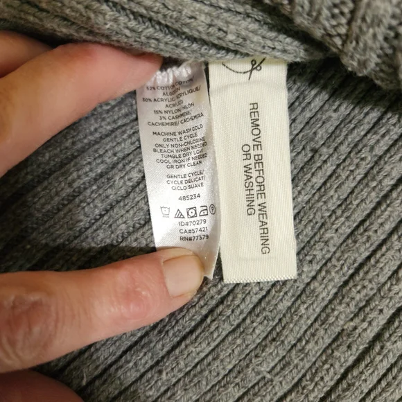 Ann Taylor V-Neck Ribbed Sweater - Picture 5 of 5